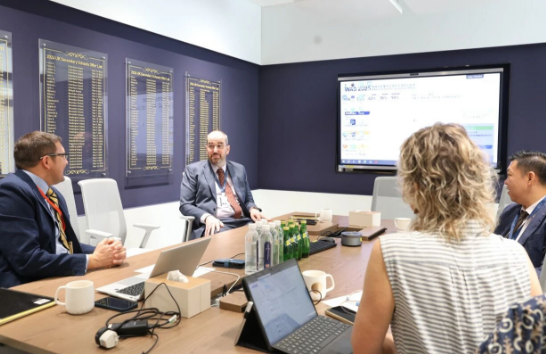 英国威科姆阿贝学校代表团再度到访常州威雅学校