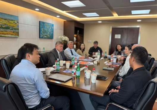 牛津AQA考试局全球领导层莅临中加枫华开展深度交流与战略指导