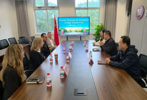 美国加州贾斯汀锡耶纳高中、蒙哥马利主教高中、梅特德伊天主教高中及贝森山中学的教育代表来访梁丰中学国际部